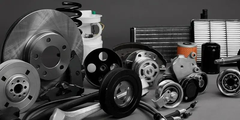 10 قطعه ضروری که باید همیشه در ماشین داشته باشید